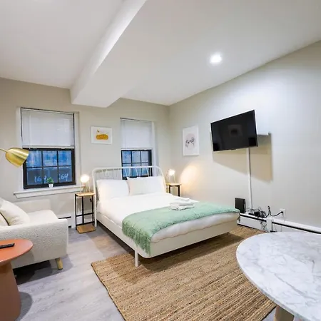 Studio Nestled In Back Bay